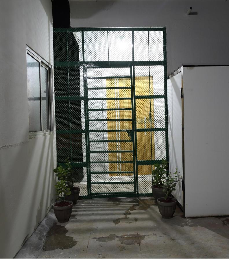 Qualtems Guest House-With Ac Options 班加罗尔 外观 照片