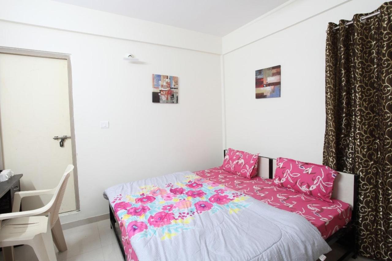 Qualtems Guest House-With Ac Options 班加罗尔 外观 照片